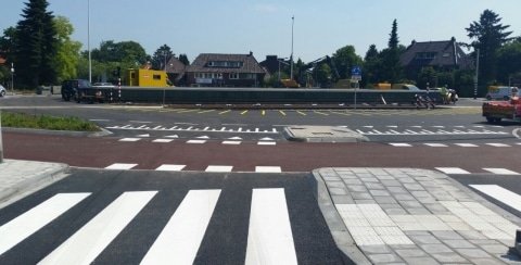 Welkom - Geerdink Markeringen B.V. | Waar korte lijnen de juiste markeren